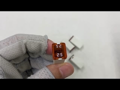 自動車刃のヒューズ