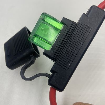 自動車のシューズホルダー 電力システムに適した 60A 80A 15A 30A 7A 8A 5A 2A 車ではシューズは,顧客の要求に応じてマッチすることができます