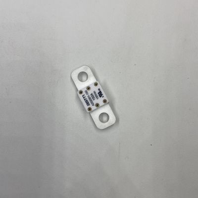 保護 350A 150VDC 小型のセラミックカーファイューズ 高電流指定 推奨 緊密なトルク 11-13N·m