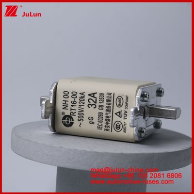 32A 500V NH00 RT16-00 120KA セラミックカーファイューズ 自動車ブレードマウント EV / HEV 車両の状況
