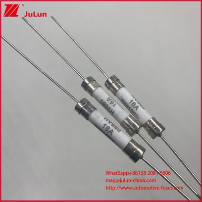 セラミック 6*30mm 500VDC 25A 30A 車載ヒューズ 推奨トルクと性能を提供 ISO8820準拠 自動車回路の安全に最適