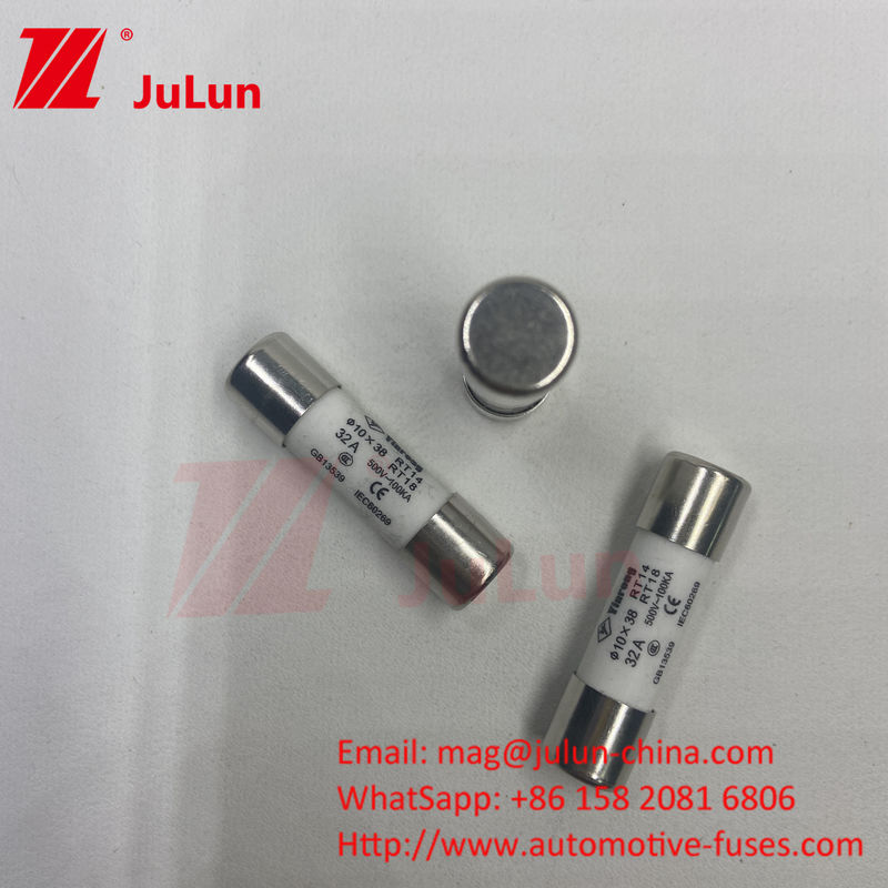 10*38mm FUSE 15A 690VDC パネルマウント ソーラー・PV・フューズ 頑丈なPV・ストリング保護