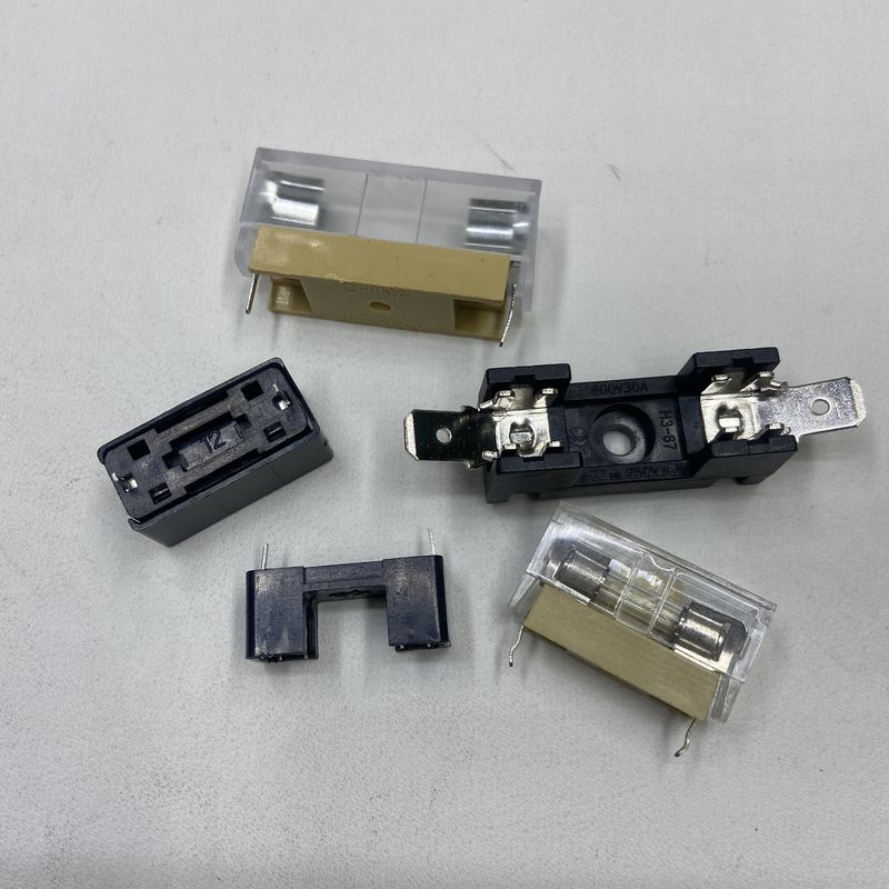 保持ファイューズ 5*20mm マックス電圧 10A 250VDC セラミックファイューズ 6x30mm PCBA 上